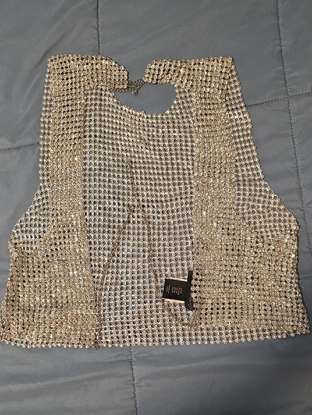 Chain Link Open Back Crop Top - Picture 5 of 5